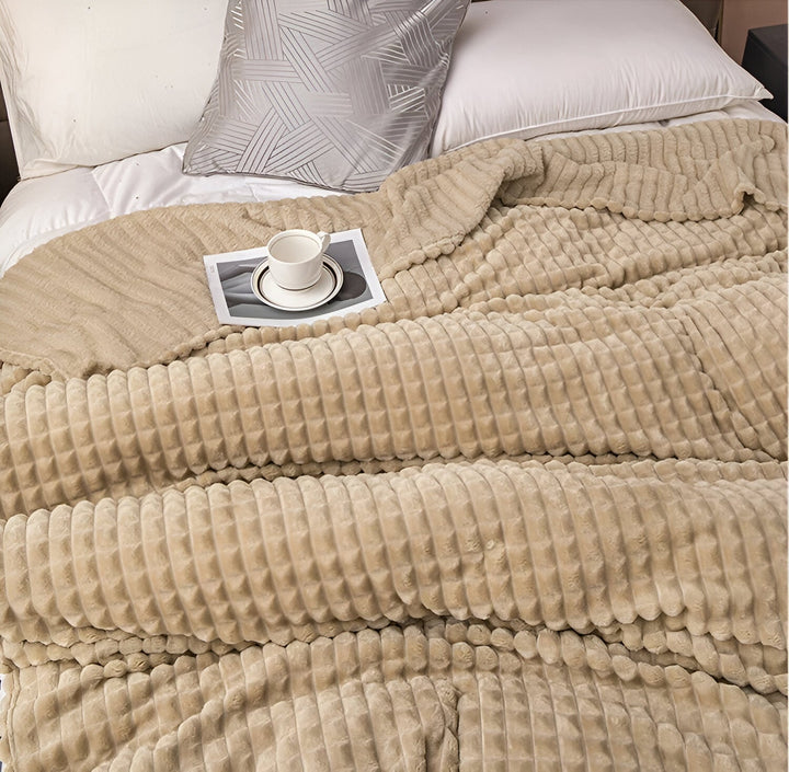 Lisslune | EliteWave Plaid - Ultrafluffy structured coral fleece blanket