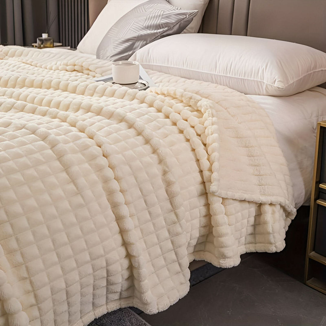 Lisslune | CORALWAVE – Ultra-soft Textured Fleece Blanket