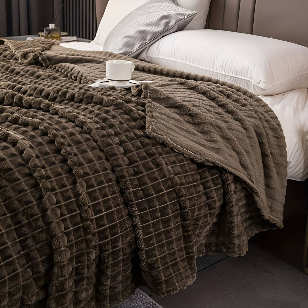 Lisslune | CORALWAVE – Ultra-soft Textured Fleece Blanket