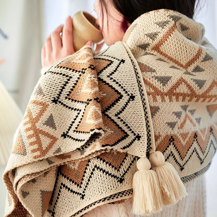 Lisslune | VIVIDLOOM – Geometric Boho Fleece Blanket
