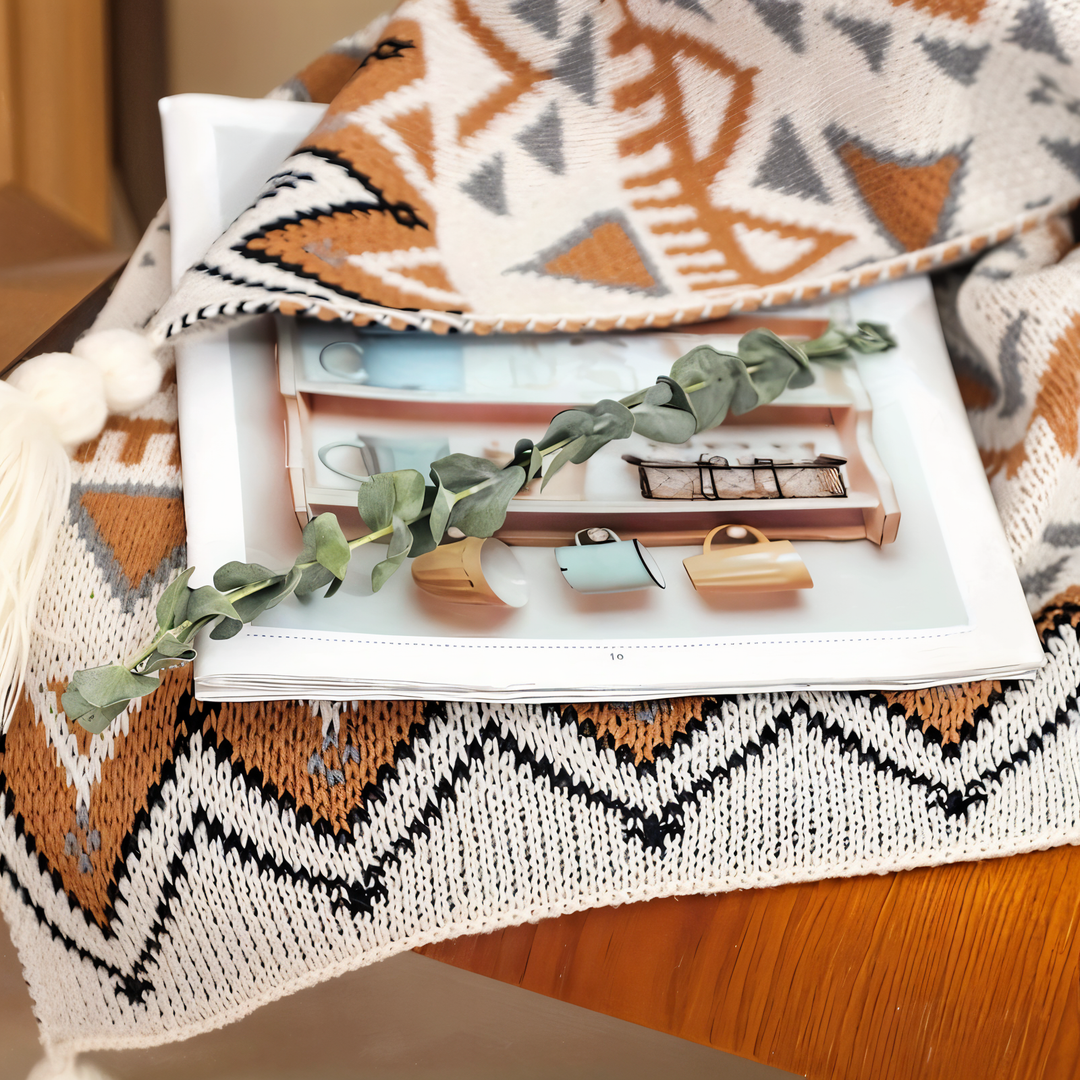 Lisslune | VIVIDLOOM – Geometric Boho Fleece Blanket