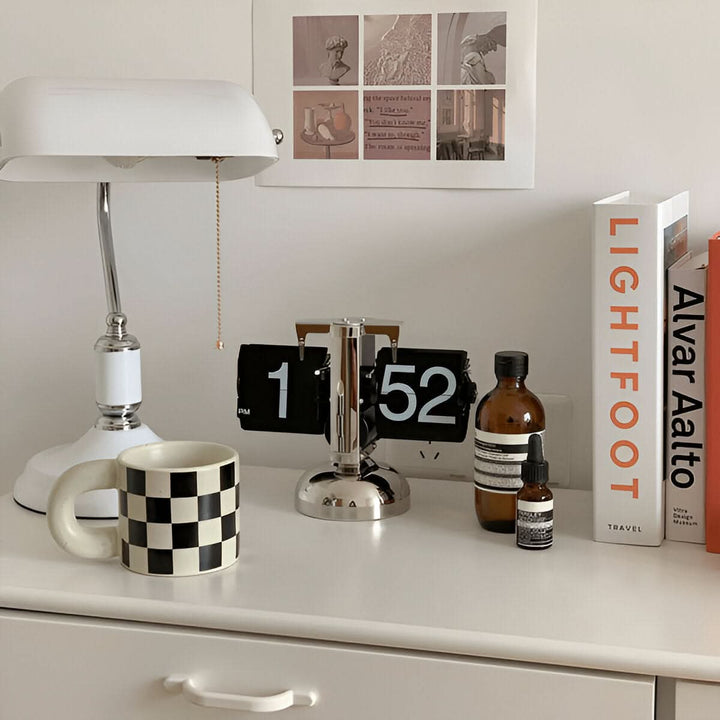 Lisslune | Minimalist Flip Clock Automatic Retro Desk Clock