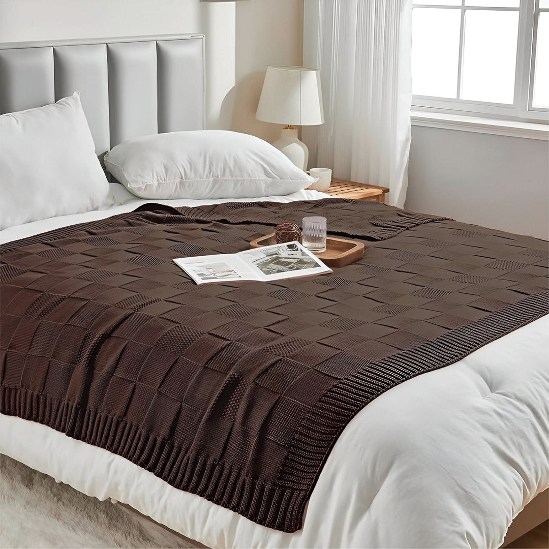 Lisslune | MONOSTRIPE – Minimalistic knit blanket