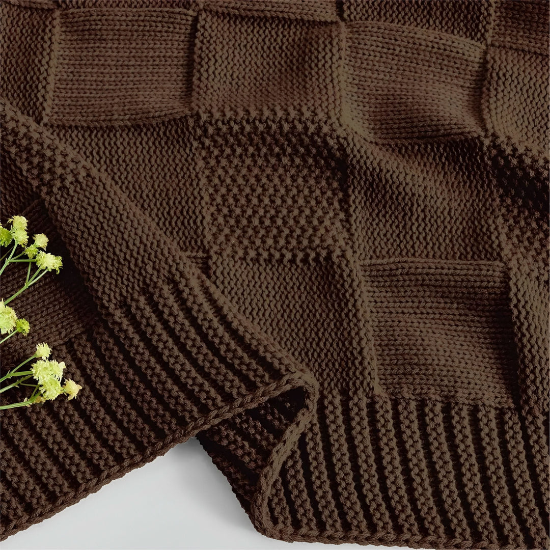 Lisslune | MONOSTRIPE – Minimalistic knit blanket