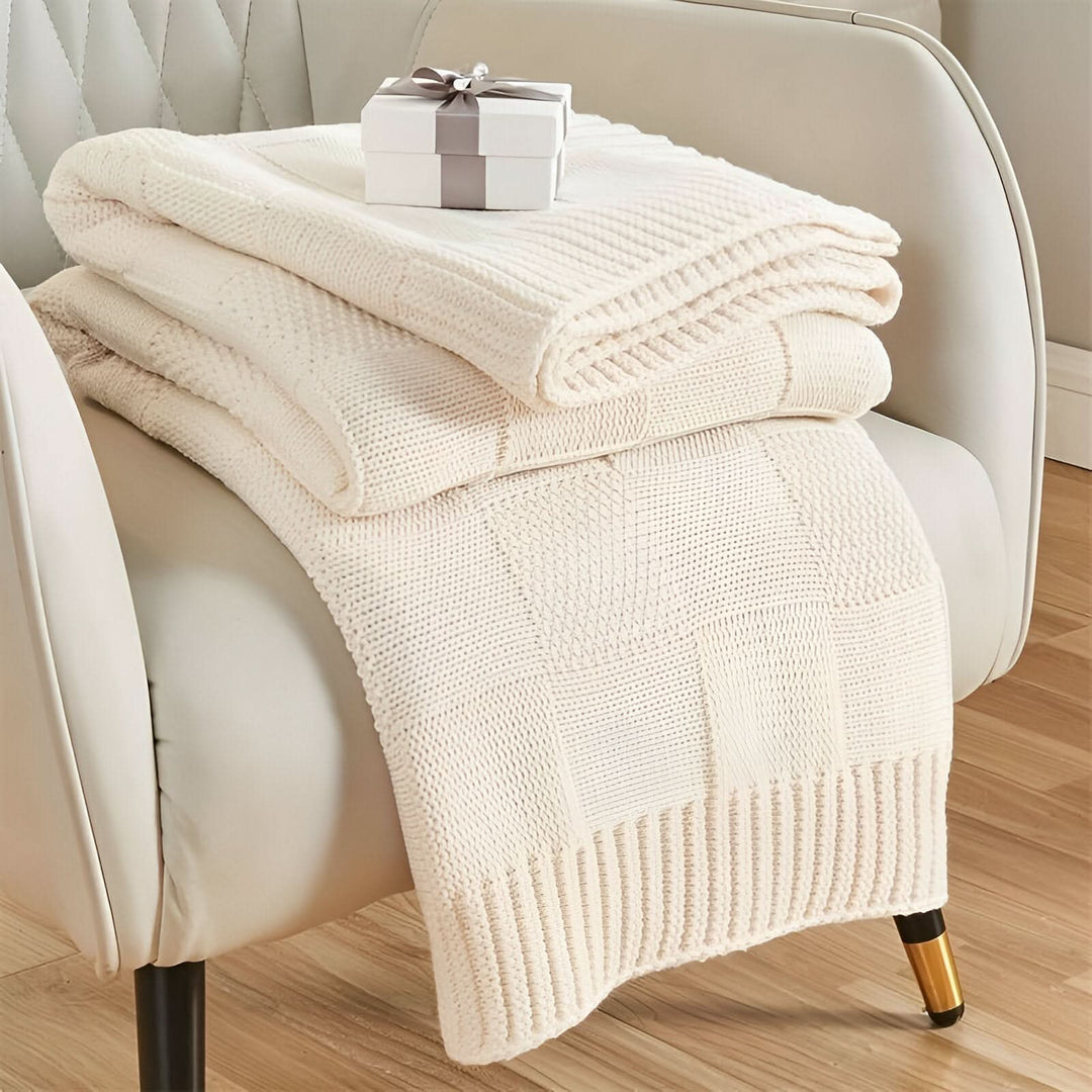 Lisslune | MONOSTRIPE – Minimalistic knit blanket