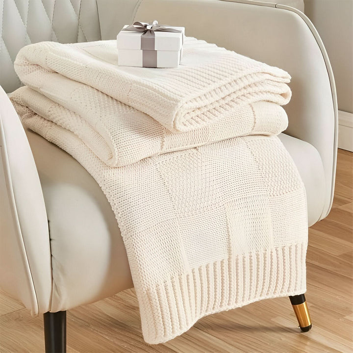 Lisslune | MONOSTRIPE – Minimalistic knit blanket