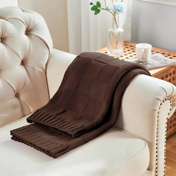 Lisslune | MONOSTRIPE – Minimalistic knit blanket