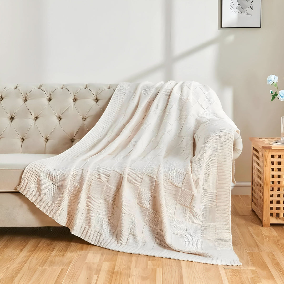 Lisslune | MONOSTRIPE – Minimalistic knit blanket
