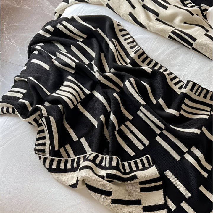Lisslune | CozyNest Luxury Throw Blanket