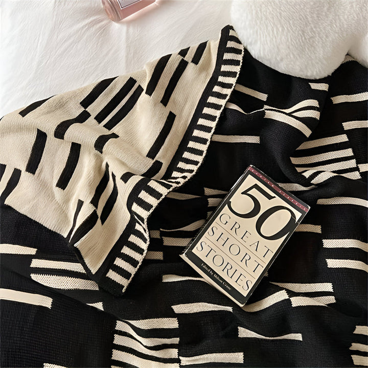 Lisslune | CozyNest Luxury Throw Blanket