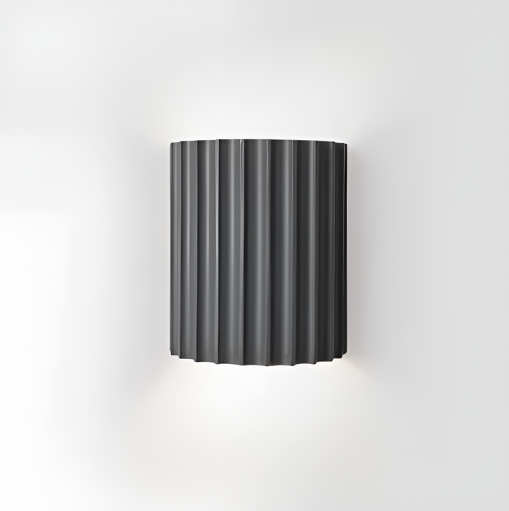 Lisslune | Striped LED wall light made of resin for a modern Nordic atmosphere