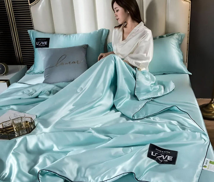 Lisslune | FLUFFINA - Premium Satin Silk Bedding