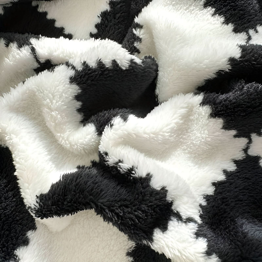 Lisslune | SNUGSPOT – Colorful Checkered Fleece Blanket