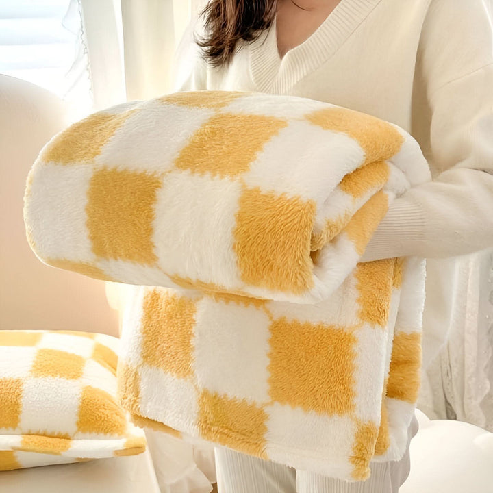 Lisslune | SNUGSPOT – Colorful Checkered Fleece Blanket