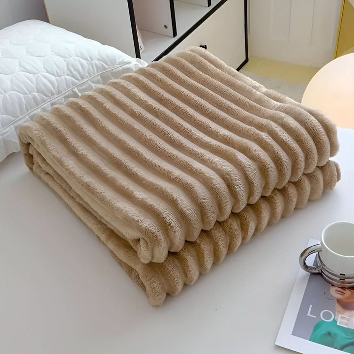 Lisslune | STRIPEPLUSH – Soft Striped Fleece Blanket
