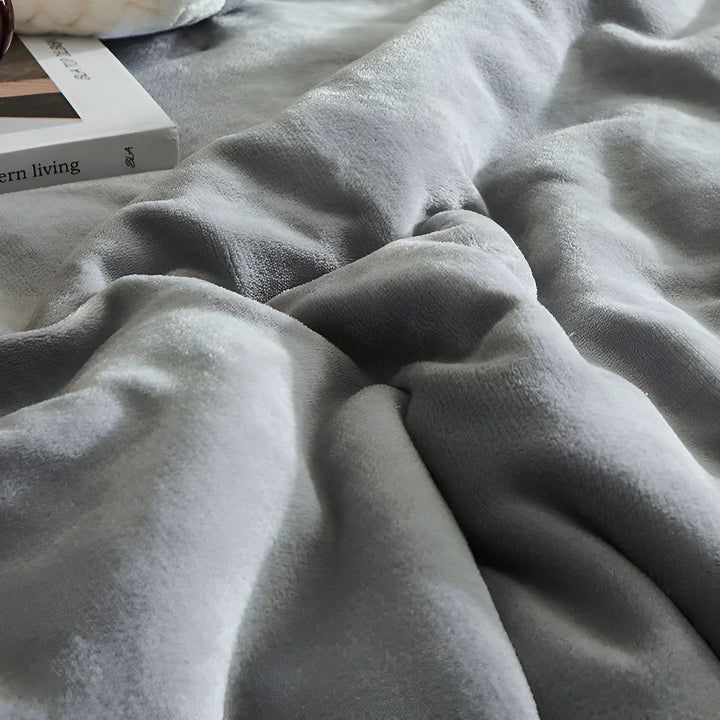 Lisslune | DOWNLOFT - Three-layer Soft Blanket