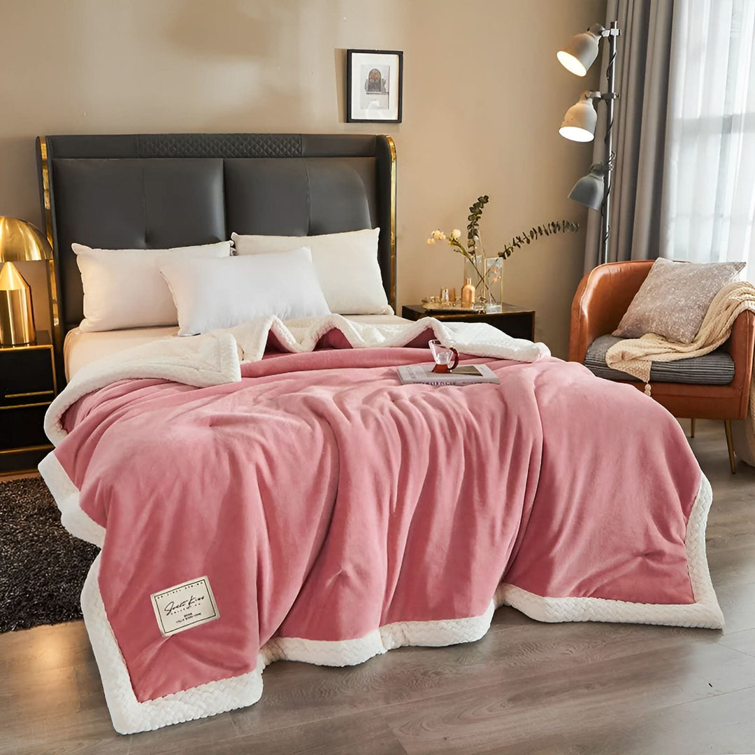 Lisslune | DOWNLOFT - Three-layer Soft Blanket