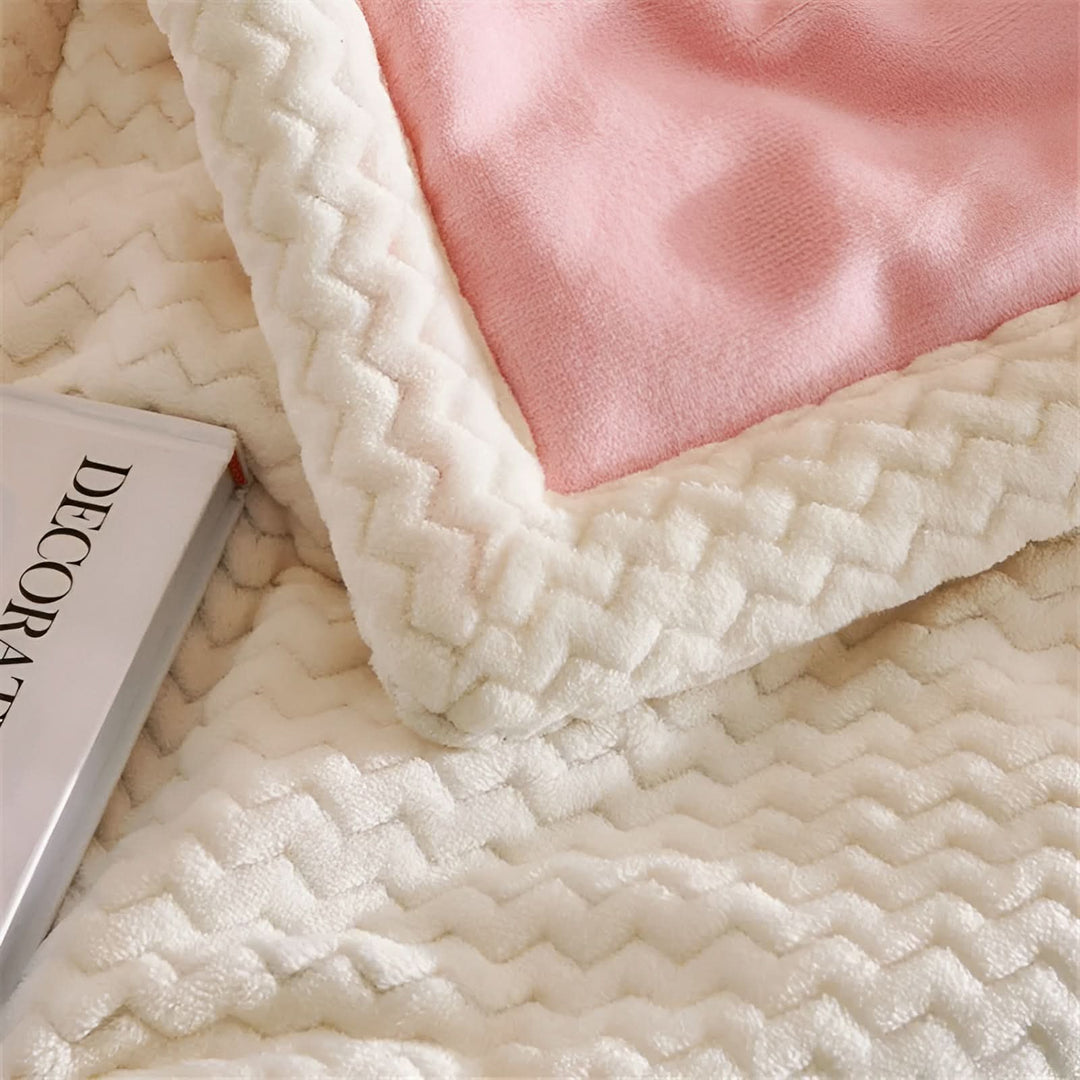 Lisslune | DOWNLOFT - Three-layer Soft Blanket
