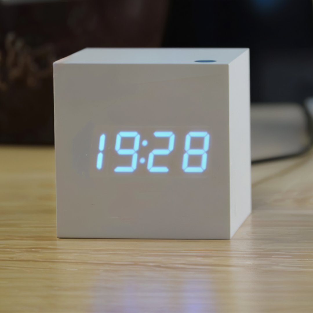 Lisslune | Digital LED Clock - Cube Clock - Wooden Clock