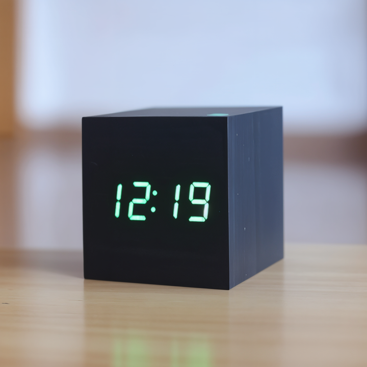 Lisslune | Digital LED Clock - Cube Clock - Wooden Clock