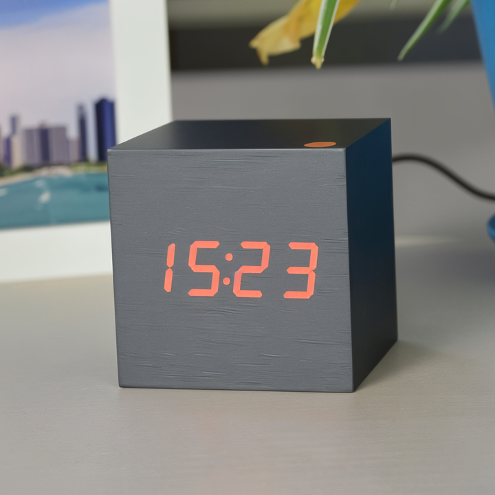 Lisslune | Digital LED Clock - Cube Clock - Wooden Clock