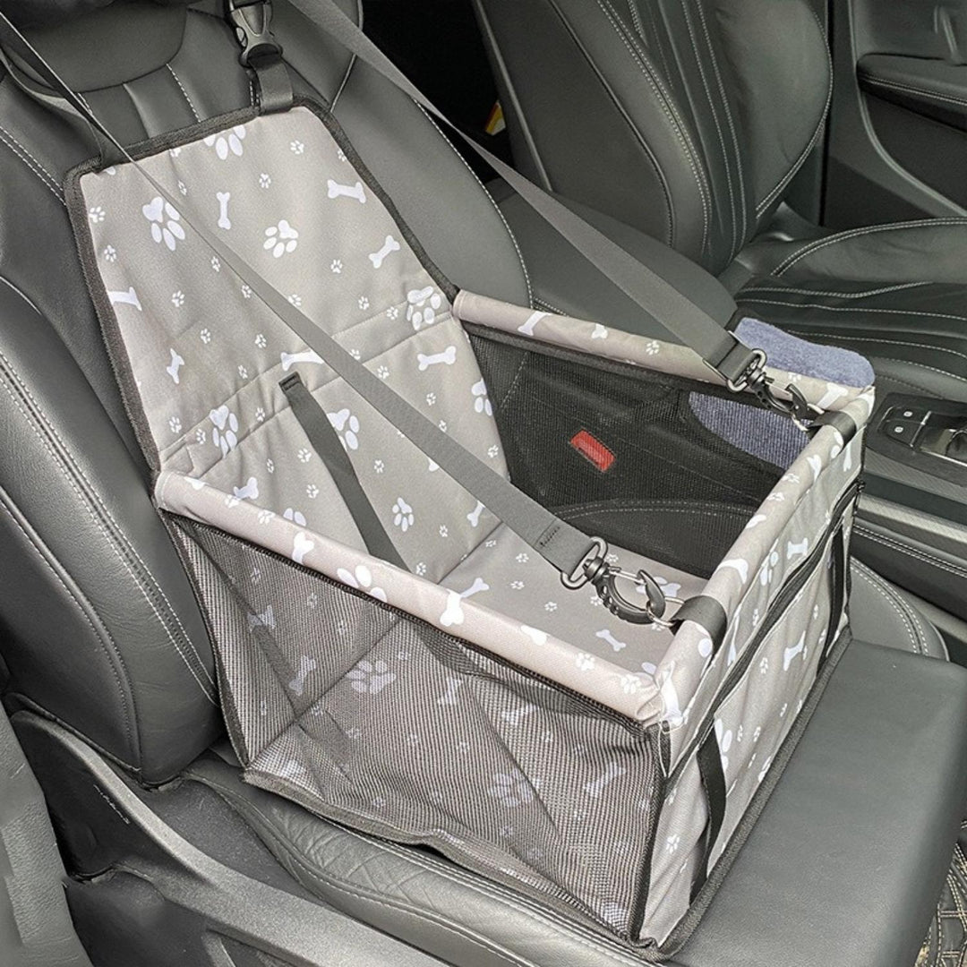 Lisslune | AutoPaw Elevated Dog Car Seat – Waterproof, Non-Slip and Safe for On the Go