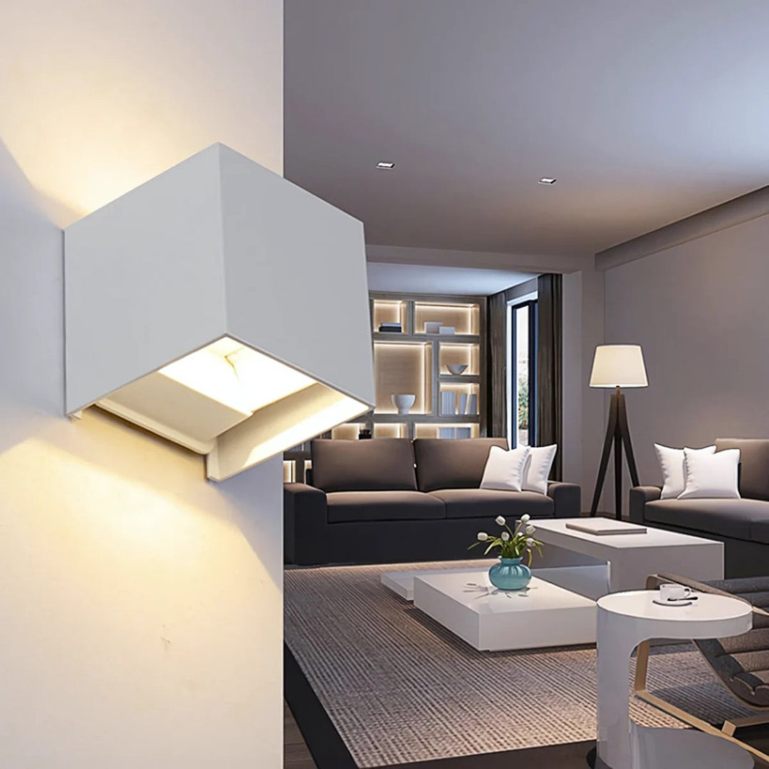 Lisslune | VellaGlow™ | Luxurious Wall Light with Motion Sensor