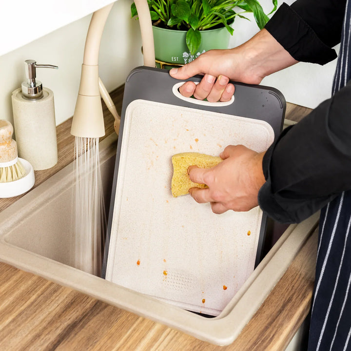 Lisslune | Hygienic stainless steel cutting board with non-slip handle for precise cutting