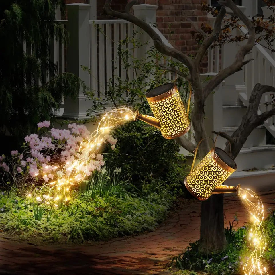 Lisslune | Solar Watering Can Lamp
