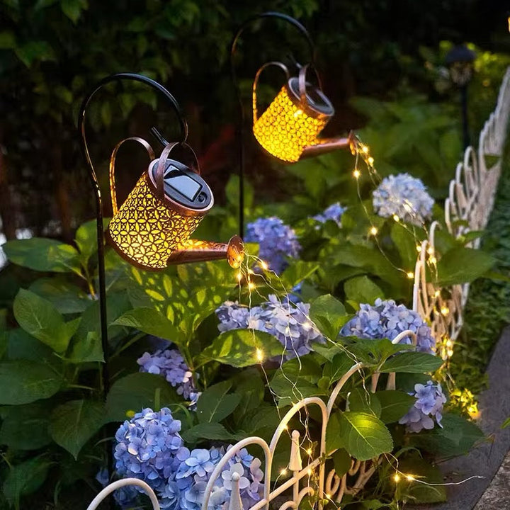 Lisslune | Solar Watering Can Lamp