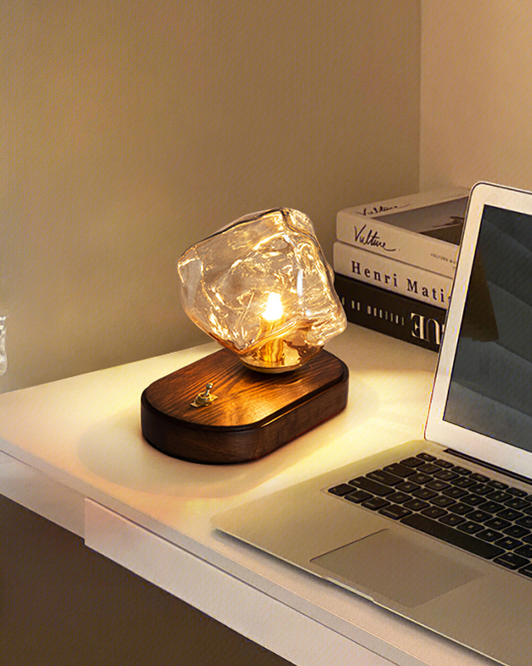 Lisslune | RusticLume – Amber Glass and Wooden Table Lamp