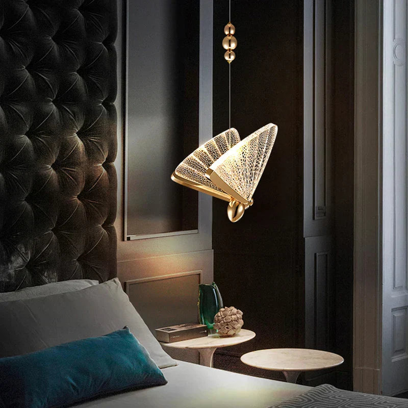 Lisslune | Frendorf – Butterfly-inspired Pendant Light