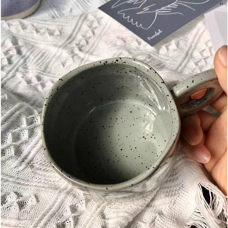 Lisslune | Mug with ink dots in Pinterest style