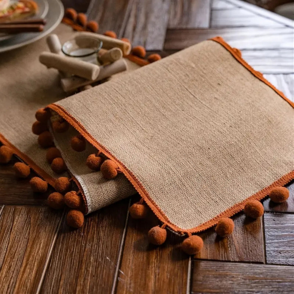 Lisslune | Jute Bohemian Pom-Pom Table Runner