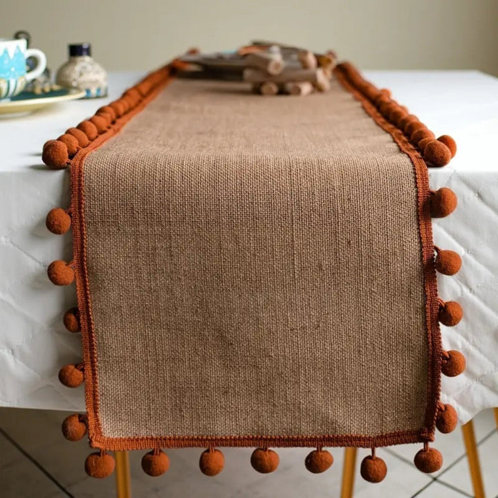 Lisslune | Jute Bohemian Pom-Pom Table Runner