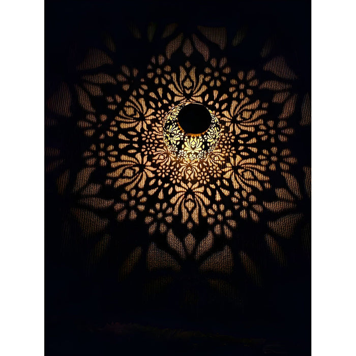 Lisslune | AmbientGlow - Solar lamp with floral pattern
