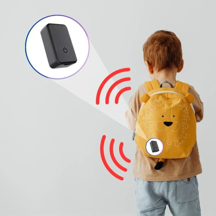 Lisslune | Mini GPS Tracker for Children | Real-Time Tracking, Virtual Fence & Peace of Mind for Parents