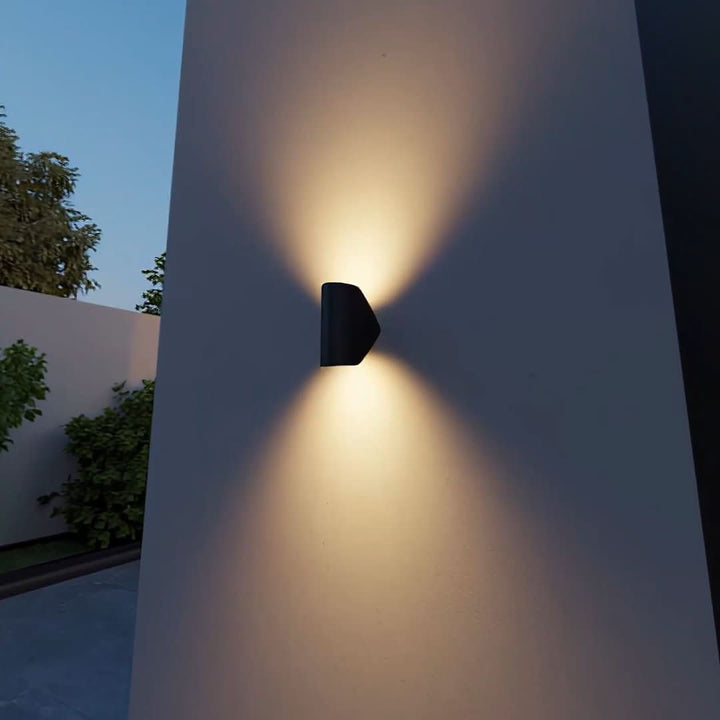 Lisslune | CYGNUS 2.0 Modern Wall Lamp for Elegant Interiors