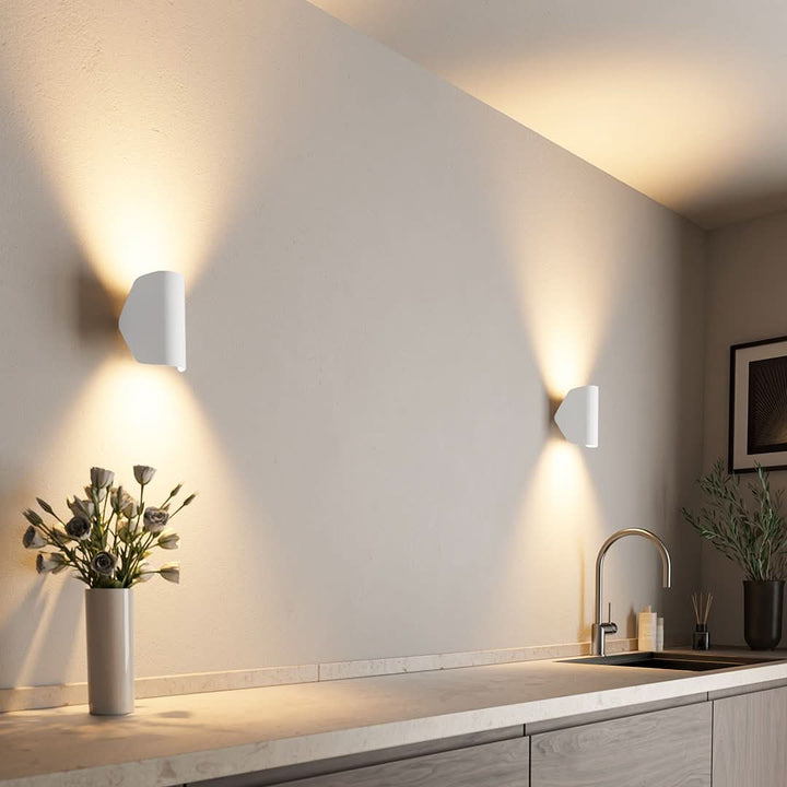 Lisslune | CYGNUS 2.0 Modern Wall Lamp for Elegant Interiors