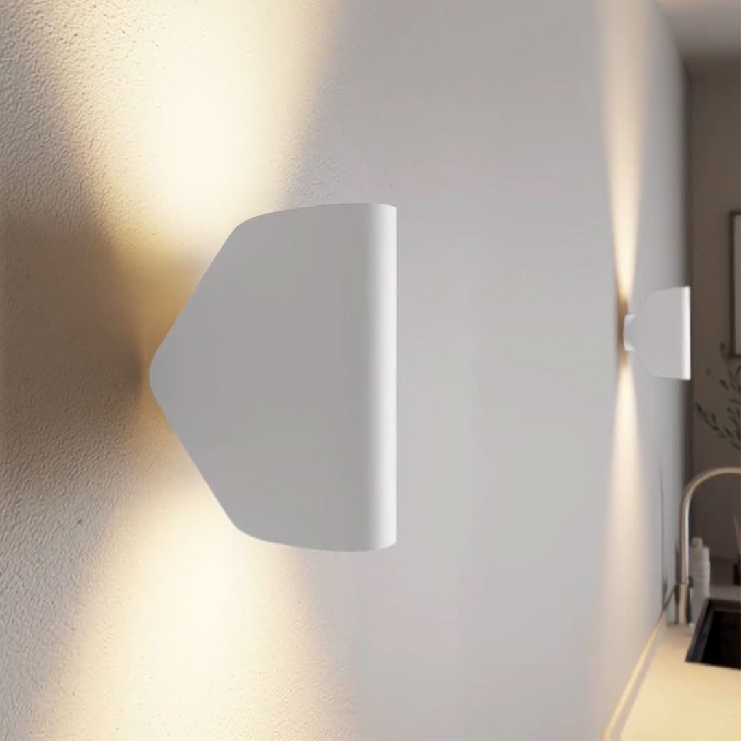 Lisslune | CYGNUS 2.0 Modern Wall Lamp for Elegant Interiors