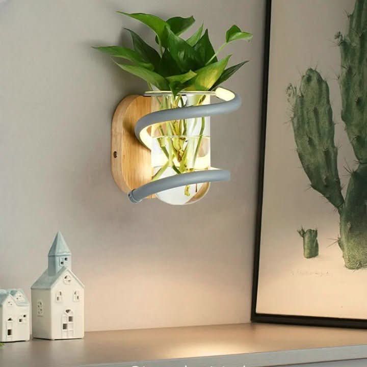 Lisslune | LED Wall Vase Lamp made of Wood & Aluminum for Stylish Outdoor Areas