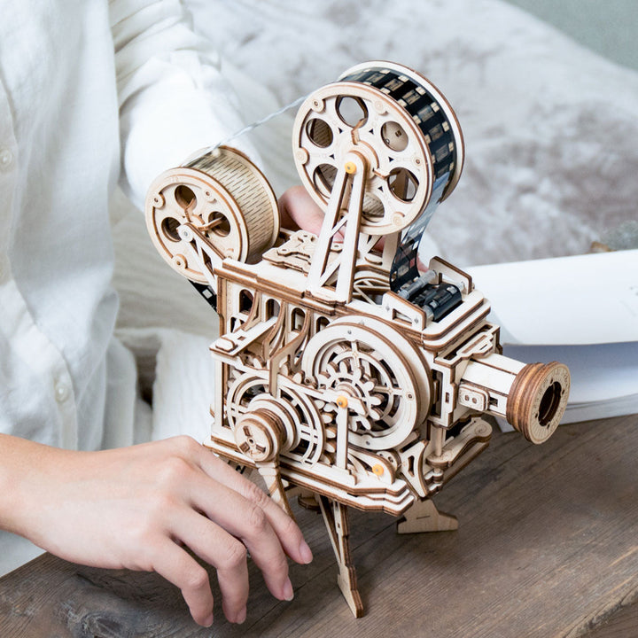 Lisslune | Vitascope | Film projector