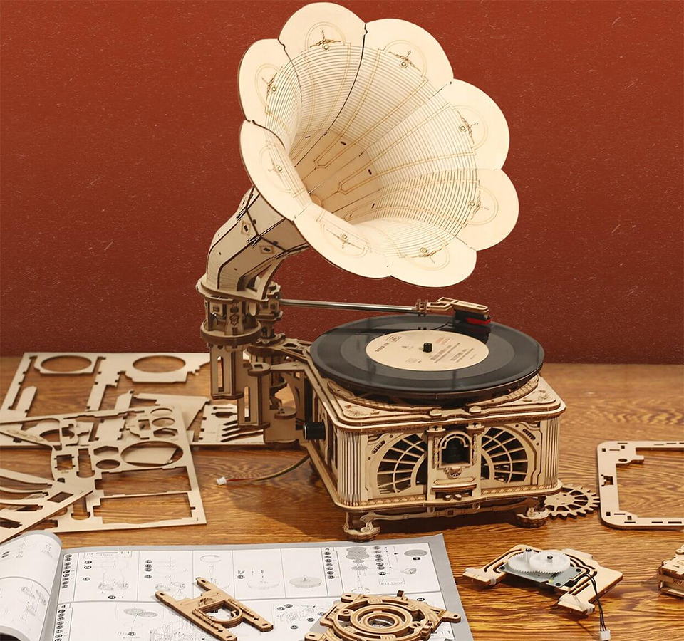 Lisslune | Retro Gramophone