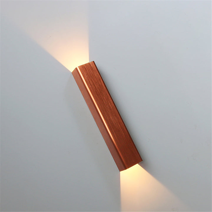 Lisslune | BeamLuxe – Sleek Outdoor Lamp for Contemporary Spaces