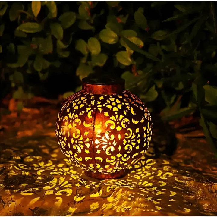 Lisslune | Vintage Solar Garden Light for Timeless Elegance