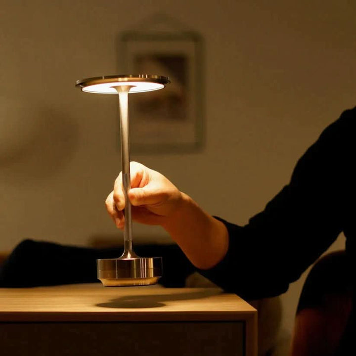 Lisslune | LED table lamp with dimmable mood light & modern design