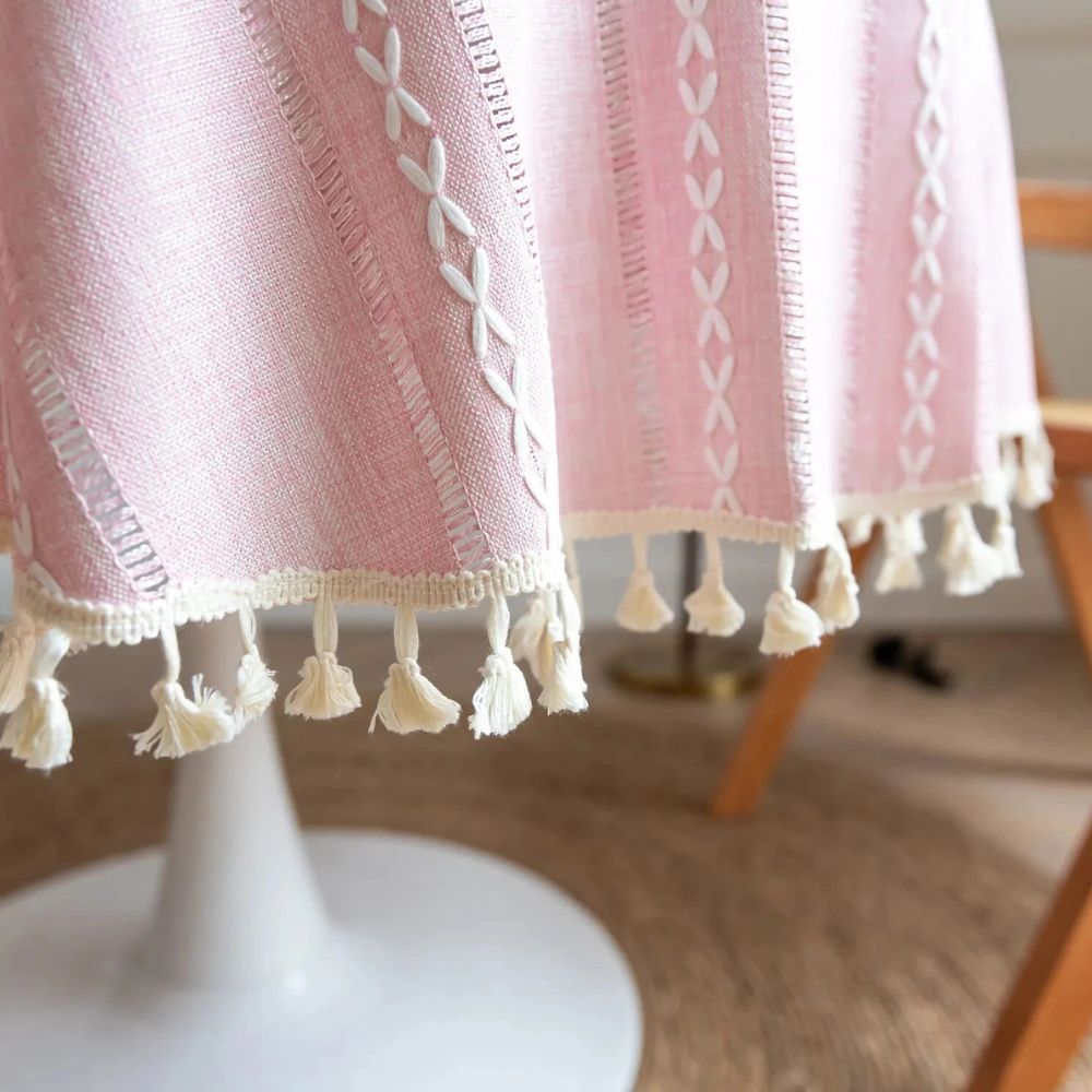 Lisslune | Leafline Embroidered Round Tablecloth