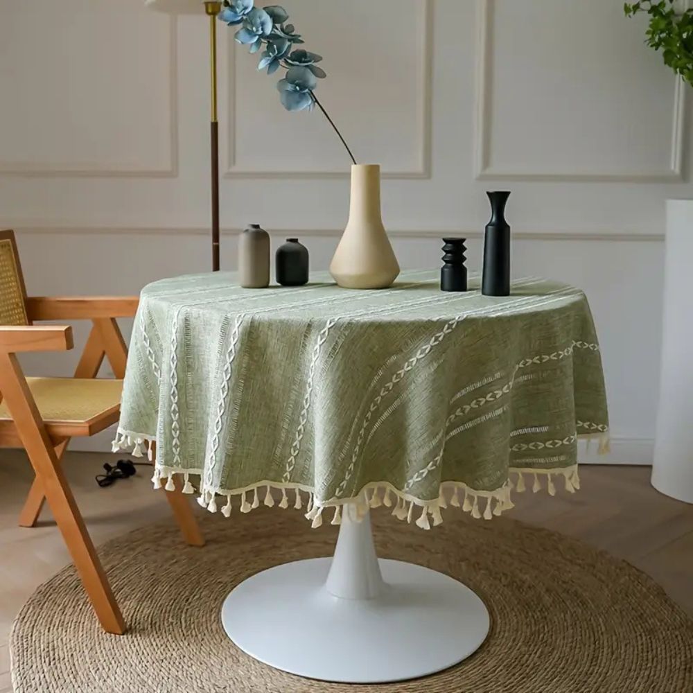 Lisslune | Leafline Embroidered Round Tablecloth