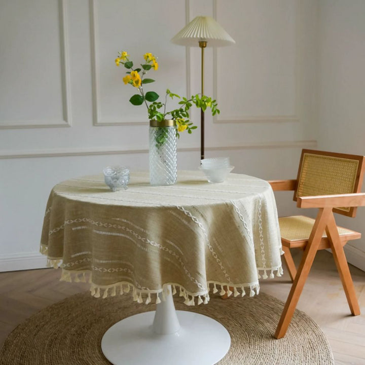 Lisslune | Leafline Embroidered Round Tablecloth