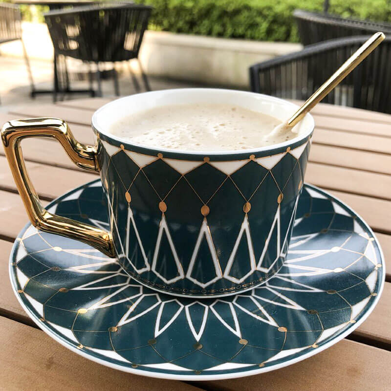 Lisslune | Square A Retro-Pattern Coffee Mug